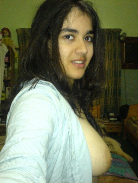 Indian Babe Nude Selfie - Indian Girl Selfie Porn Pics & Nude Photos - NastyPornPics.com